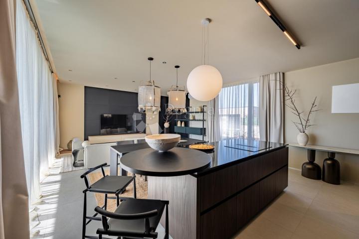 Exclusive smart home villa, fully equipped, with an open view