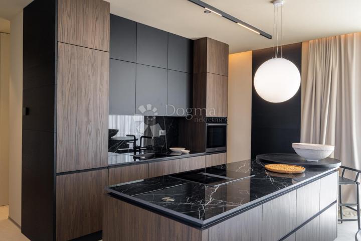 Exclusive smart home villa, fully equipped, with an open view