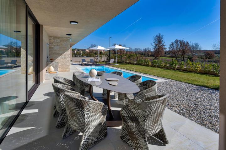 Exclusive smart home villa, fully equipped, with an open view