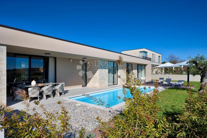 Exklusive Smart Home Villa, voll ausgestattet, mit freiem Blick