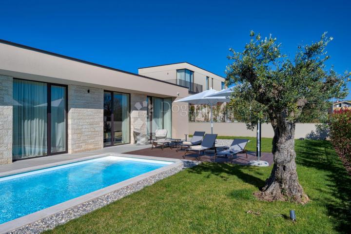 Exklusive Smart Home Villa, voll ausgestattet, mit freiem Blick