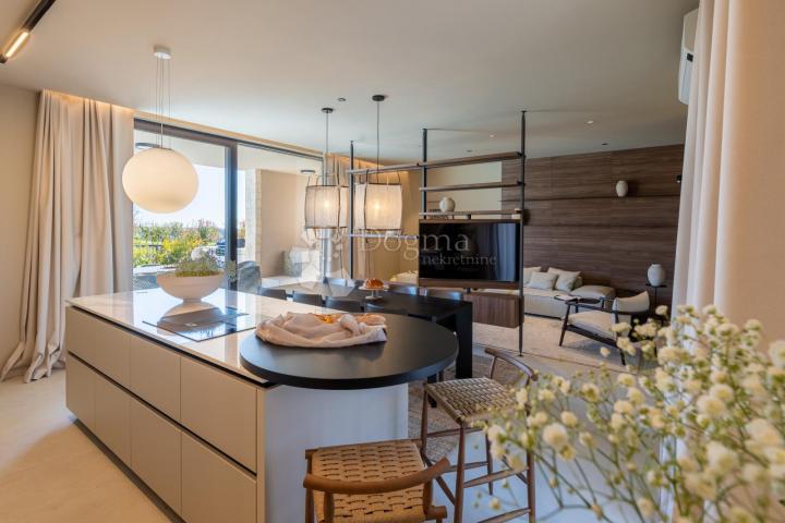 Exklusive Smart Home Villa, voll ausgestattet, mit freiem Blick