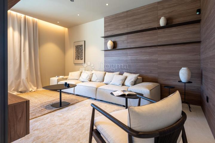 Exklusive Smart Home Villa, voll ausgestattet, mit freiem Blick