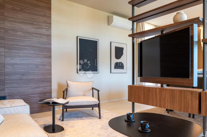 Exklusive Smart Home Villa, voll ausgestattet, mit freiem Blick