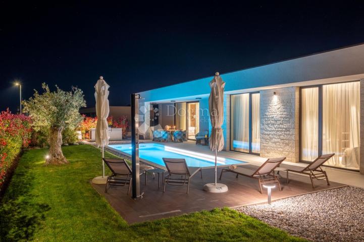 Exklusive Smart Home Villa, voll ausgestattet, mit freiem Blick