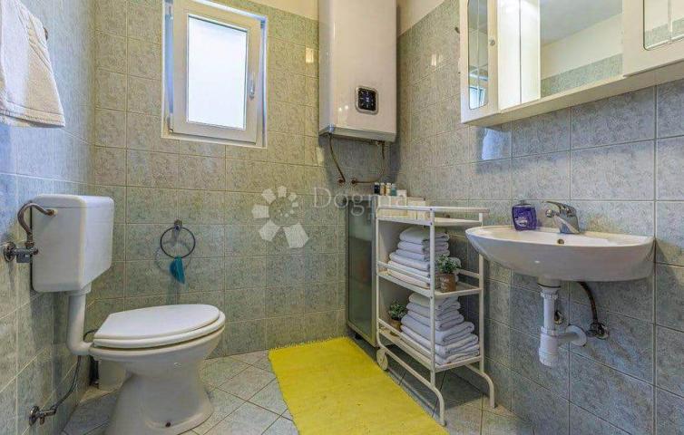 Medulin, Kuća sa dva apartmana na mirnoj lokaciji