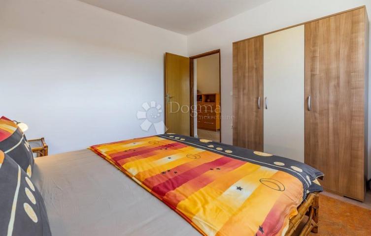 Medulin, Kuća sa dva apartmana na mirnoj lokaciji