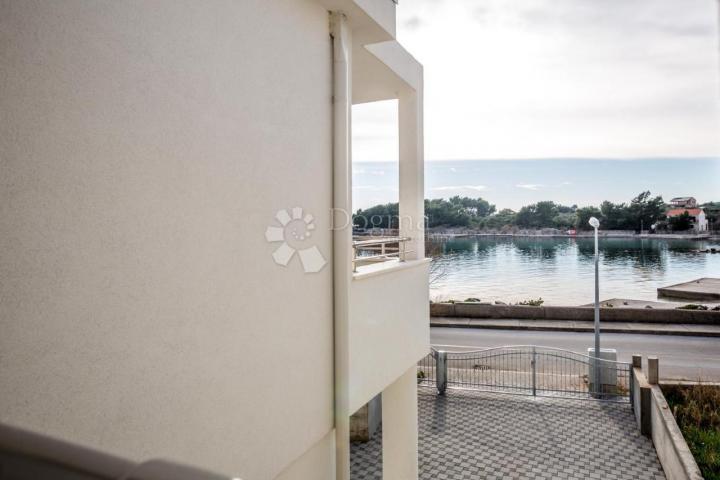 Samo u Dogmi! Hvar, 10m od plaže, prekrasna kuća sa 4 apartmana