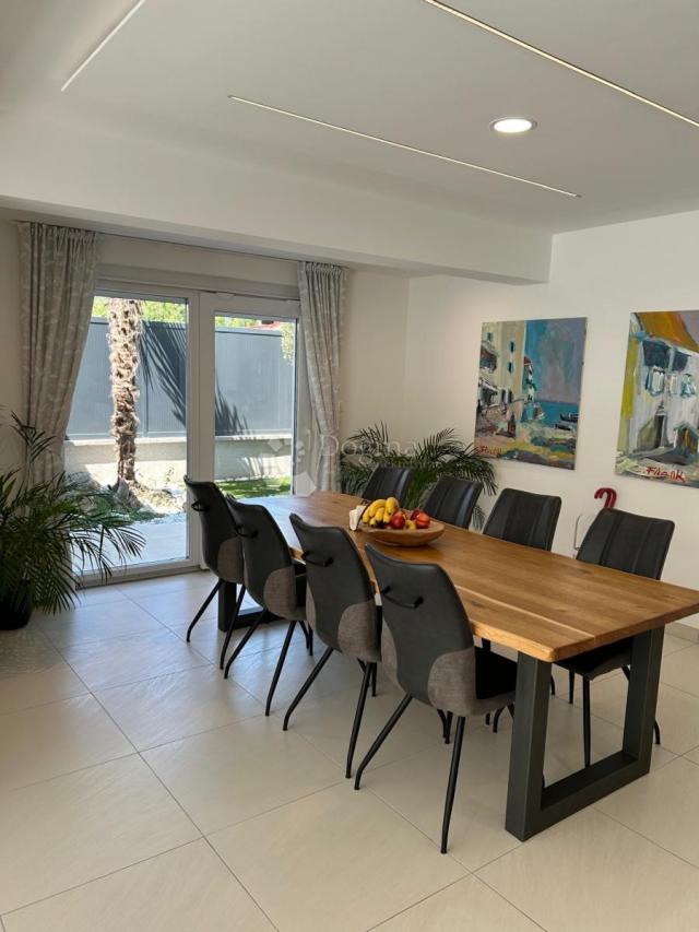 Otok Krk Dobrinj villa s bazenom
