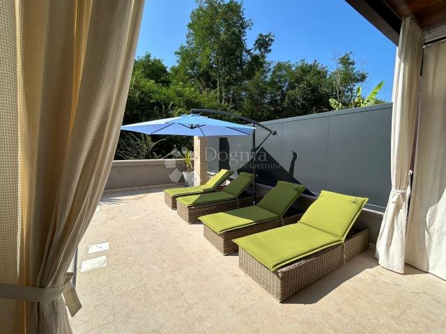 Otok Krk Dobrinj villa s bazenom