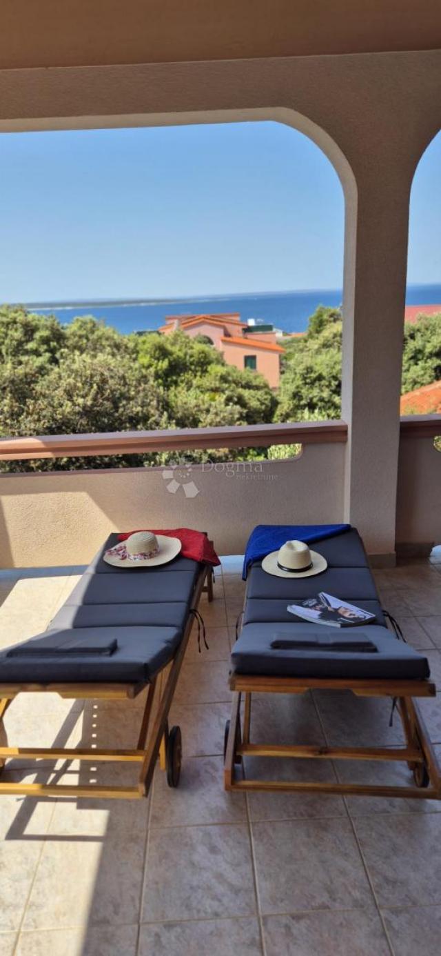 ODLIČNA APARTMANSKA KUĆA U MANDRAMA