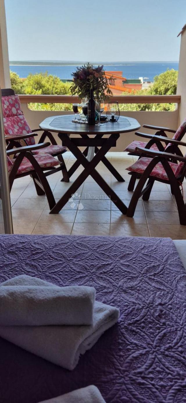 ODLIČNA APARTMANSKA KUĆA U MANDRAMA