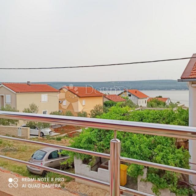 Prodaja kuće 80m od mora, 6 apartmana 