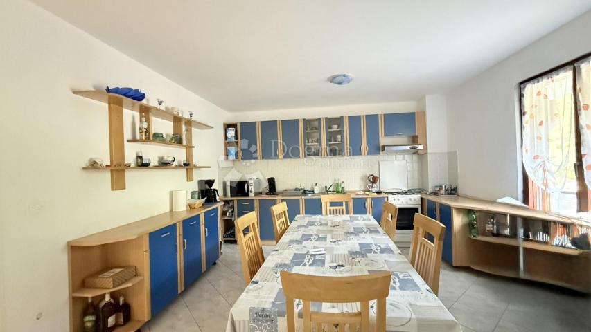 Haus Raša, 200m2