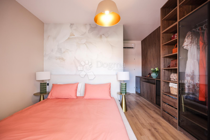 PENTHOUSE VIŠNJIK: panoramic view, Zadar in the palm of your hand