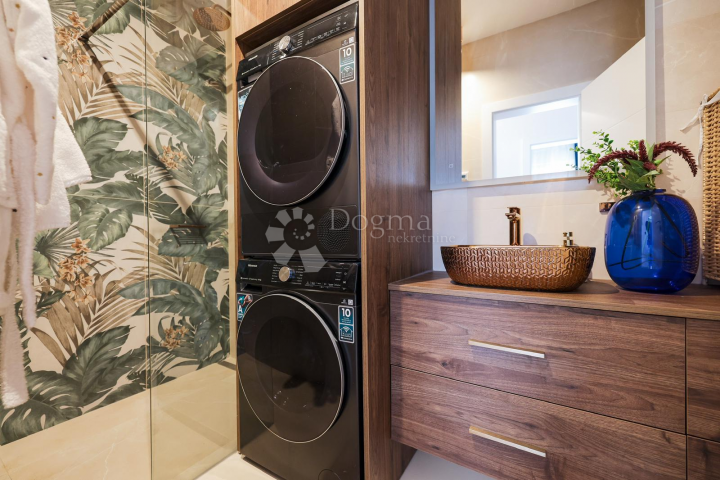 PENTHOUSE VIŠNJIK: panoramic view, Zadar in the palm of your hand