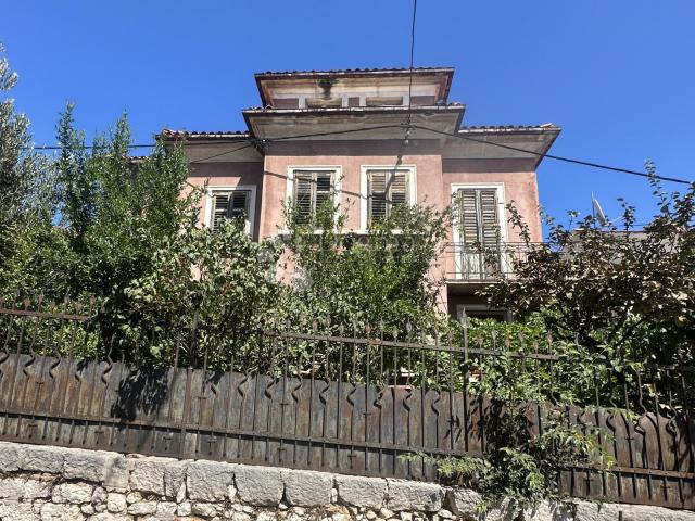 House Grad, Šibenik, 270m2