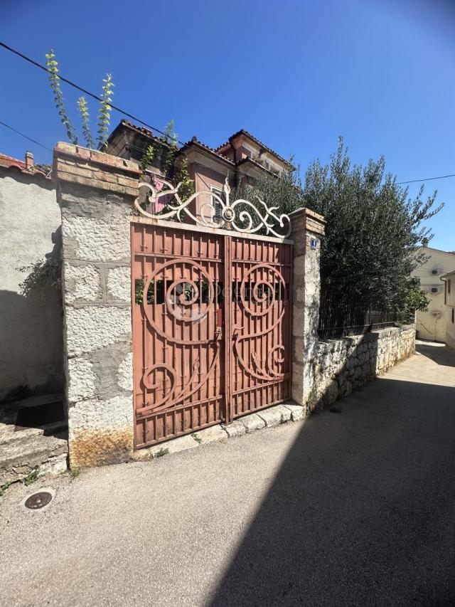 House Grad, Šibenik, 270m2