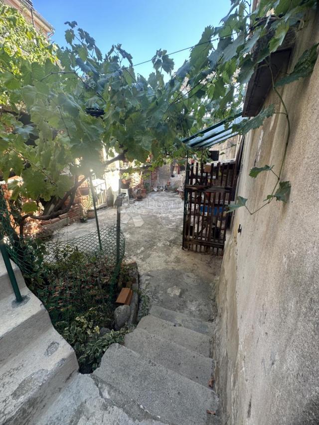House Grad, Šibenik, 270m2