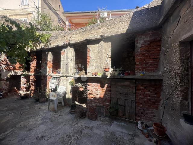 House Grad, Šibenik, 270m2