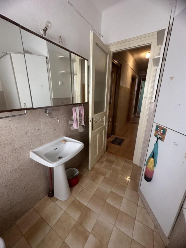 House Grad, Šibenik, 270m2