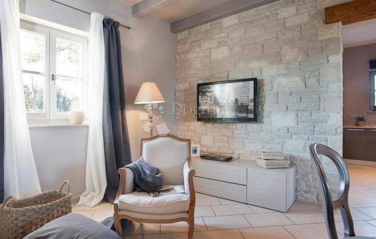 Prekrasna istarska villa s prostranom okućnicom