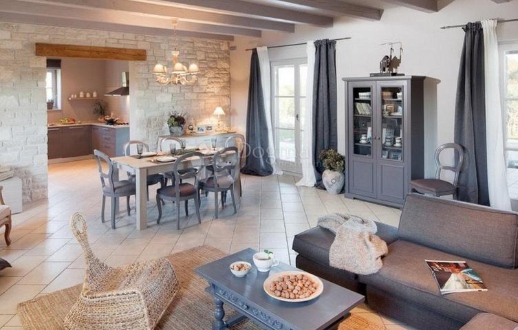 Prekrasna istarska villa s prostranom okućnicom