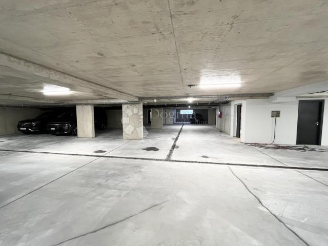 Apartment, top location