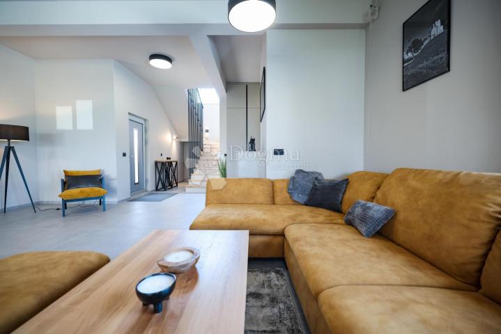 Haus Nin, 263m2