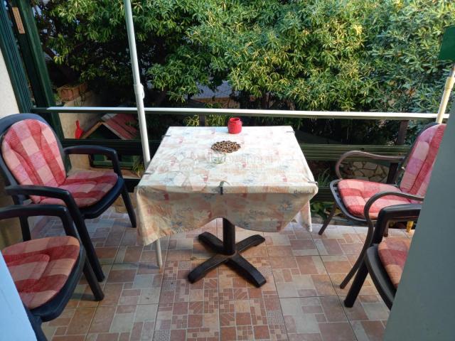 MALI LOŠINJ KUĆA DRUGI RED DO MORA
