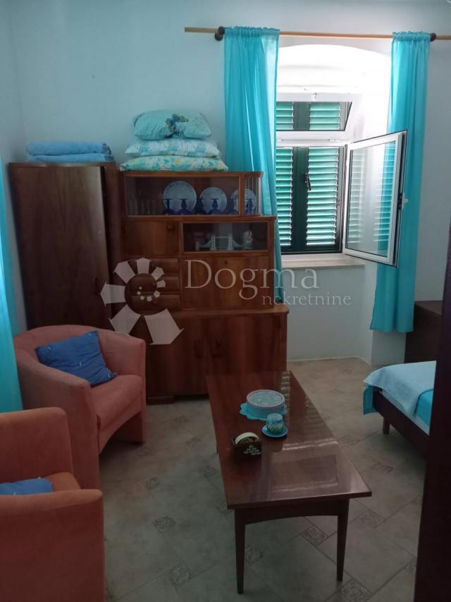 MALI LOŠINJ KUĆA DRUGI RED DO MORA