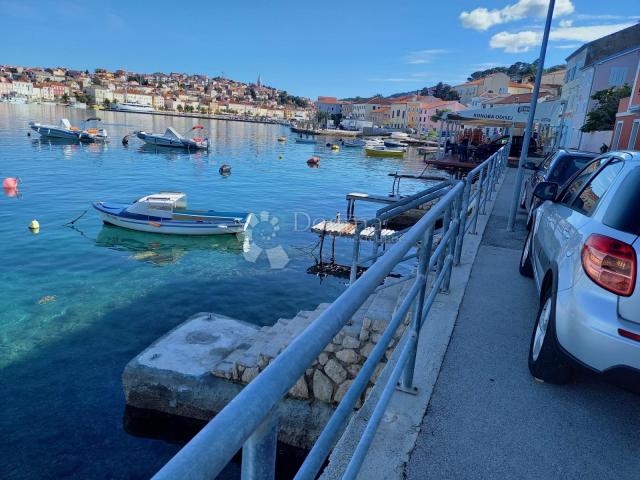 MALI LOŠINJ KUĆA DRUGI RED DO MORA