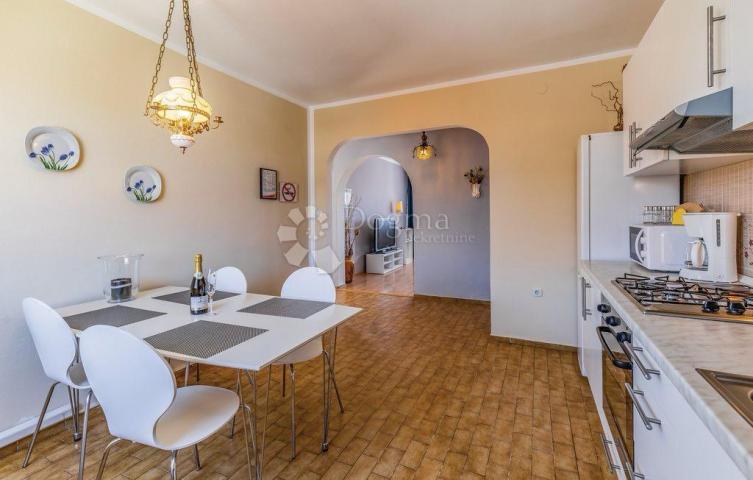 Haus Kaštanjer, Pula, 383,11m2