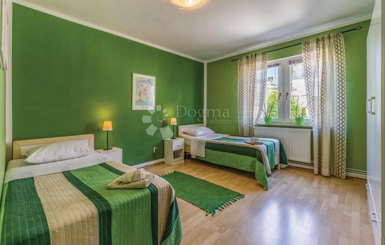 Haus Kaštanjer, Pula, 383,11m2