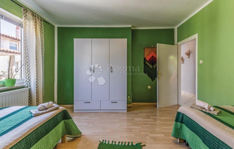 Haus Kaštanjer, Pula, 383,11m2