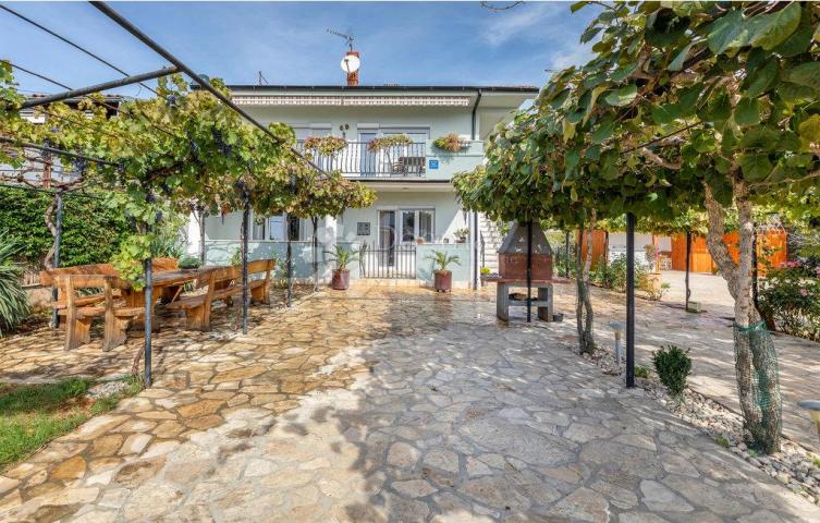 Haus Kaštanjer, Pula, 383,11m2