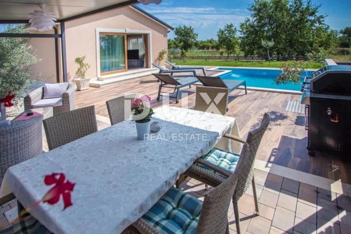 ISTRA, POREČ - Kvalitetna i topla obiteljska prizemnica nadomak Poreča