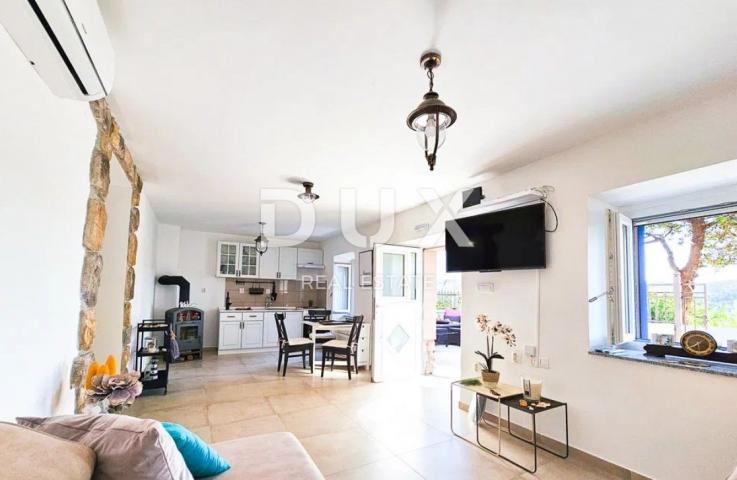 ISLAND OF RAB, LOPAR - Charming, stone, authentic house overlooking Paradise Beach!