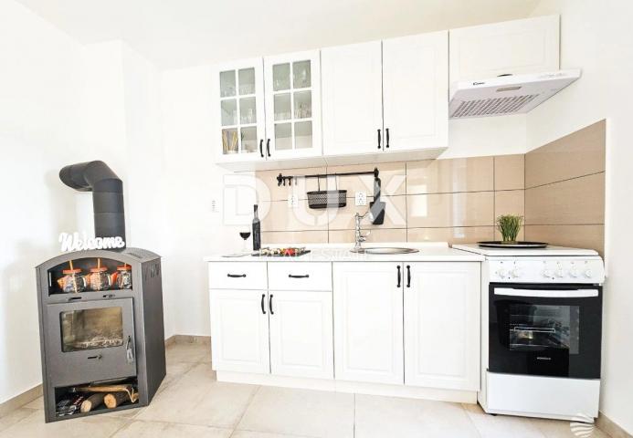 ISLAND OF RAB, LOPAR - Charming, stone, authentic house overlooking Paradise Beach!