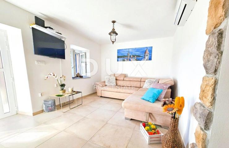 ISLAND OF RAB, LOPAR - Charming, stone, authentic house overlooking Paradise Beach!