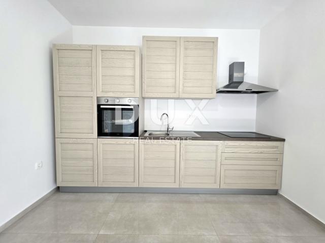 ISTRA, ŠIŠAN - Apartmanska kuća s dvije stambene jedinice i pomočnim objektom