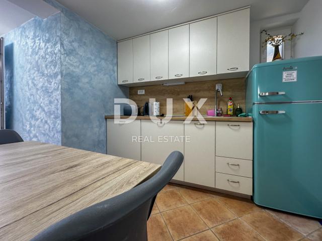 CRIKVENICA, DRAMALJ - kuća 115 m2 sa dva apartmana blizu mora, sniženo, prilika!!!
