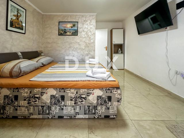 CRIKVENICA, DRAMALJ - kuća 115 m2 sa dva apartmana blizu mora, sniženo, prilika!!!