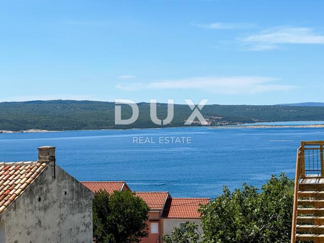 CRIKVENICA, DRAMALJ - kuća 115 m2 sa dva apartmana blizu mora, sniženo, prilika!!!