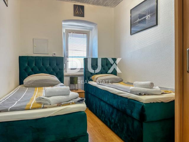 CRIKVENICA, DRAMALJ - kuća 115 m2 sa dva apartmana blizu mora, sniženo, prilika!!!