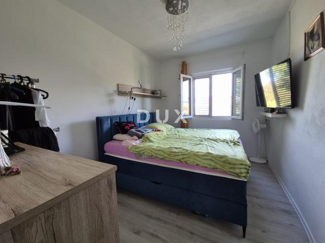 PAG, TOWN OF PAG - Spacious house with panoramic views of the sea and Velebit