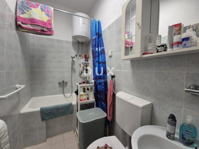 PAG, TOWN OF PAG - Spacious house with panoramic views of the sea and Velebit