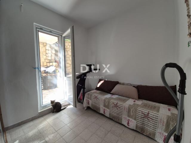 PAG, TOWN OF PAG - Spacious house with panoramic views of the sea and Velebit