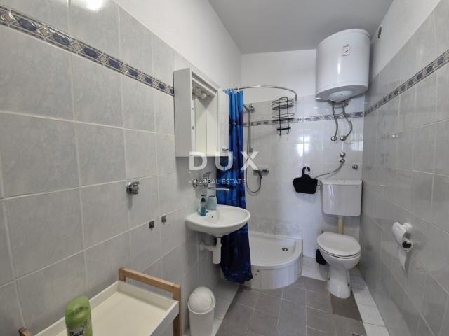 PAG, TOWN OF PAG - Spacious house with panoramic views of the sea and Velebit