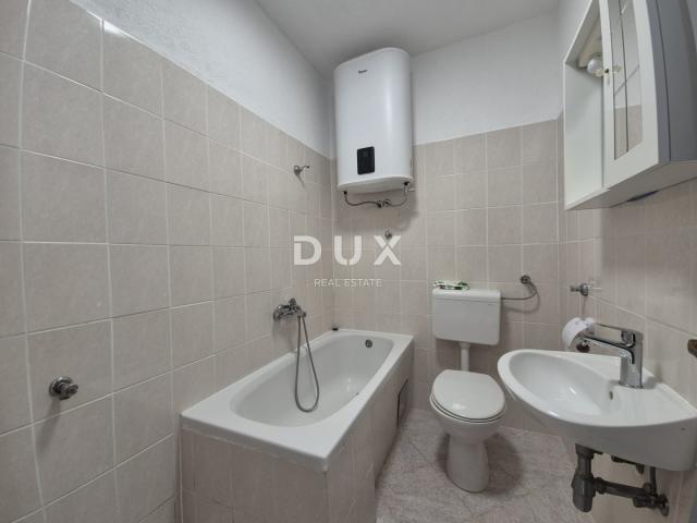 PAG, TOWN OF PAG - Spacious house with panoramic views of the sea and Velebit